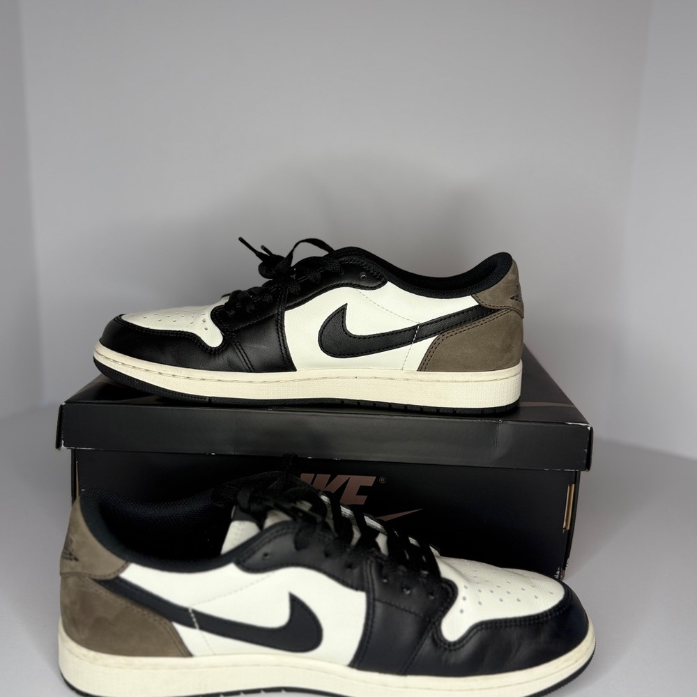 Jordan 1 Retro Low OG “Mocha” Size 10.5M – W/Box